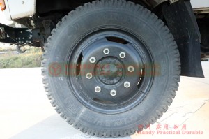 Dongfeng EQ1093 4WD 4*4 Classic Model White Color Chassis