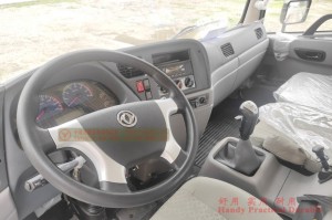 ລົດບັນທຸກ 4×2 Dongfeng ມີລົດເຄນ