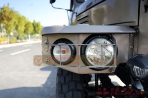 Dongfeng အရှည်နှစ်ထပ်မှန်နှစ်ထပ်ဒီဇယ်ထရပ်ကားကိုယ်ထည်-EQ240 လေးတန်အရပ်သားလမ်းကြမ်းထရပ်ကားကိုယ်ထည်-EQ2082 ညွှန်ပြထားသော Y25 လမ်းကြမ်းတပ်သားများတင်ဆောင်သည့်ယာဉ်ကိုယ်ထည်