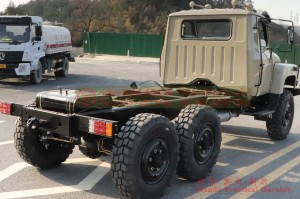 Dongfeng EQ2082 ခြောက်ဘီးလမ်းကြမ်း Chassis အလင်းတန်တွင်