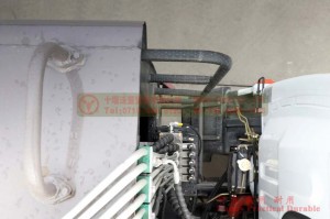 Dongfeng 4*2 Trash Truck Model Special Vehicle Customization