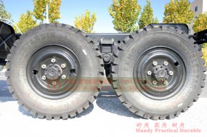 Dongfeng အရှည်နှစ်ထပ်မှန်နှစ်ထပ်ဒီဇယ်ထရပ်ကားကိုယ်ထည်-EQ240 လေးတန်အရပ်သားလမ်းကြမ်းထရပ်ကားကိုယ်ထည်-EQ2082 ညွှန်ပြထားသော Y25 လမ်းကြမ်းတပ်သားများတင်ဆောင်သည့်ယာဉ်ကိုယ်ထည်