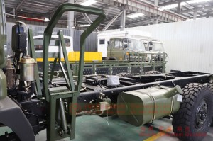 Dongfeng Six Drive EQ2082 Off-road Truck Spare Tyre Rack