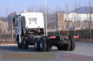 Dongfeng 8*4 flatbed truck chassis–Dongfeng 10 meters flatbed truck chassis–30 tons of special truck chassis conversion