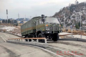 Dongfeng EQ2070 Four Drive Off-road Truck