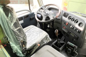 Dongfeng four drive EQ6680ZTV off-road bus