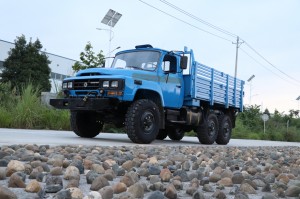 Dongfeng EQ2082 Six wheel drive off-road vehicle