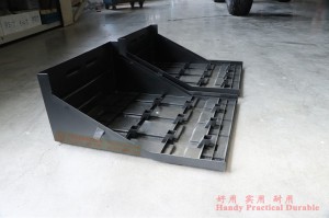 Dongfeng EQ2070 Four Drive Off-road Truck Battery Cover