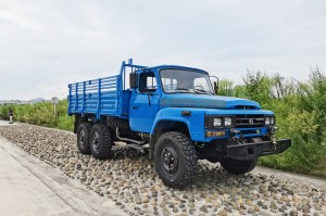 Dongfeng EQ2082 Six wheel drive off-road vehicle