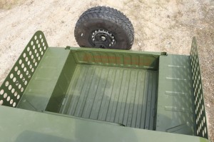 Four wheel drive Dongfeng off-road vehicle Protective Armored Vehicle