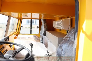 Four drive Low flat mine use Dump Truck