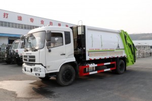 Four wheel drive flat head Compressed garbage truck