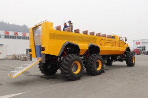 六驱沙漠越野冲浪车