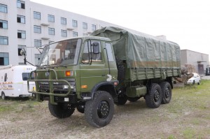 Dongfeng Six wheel drive flat head EQ2102G off-road Truck