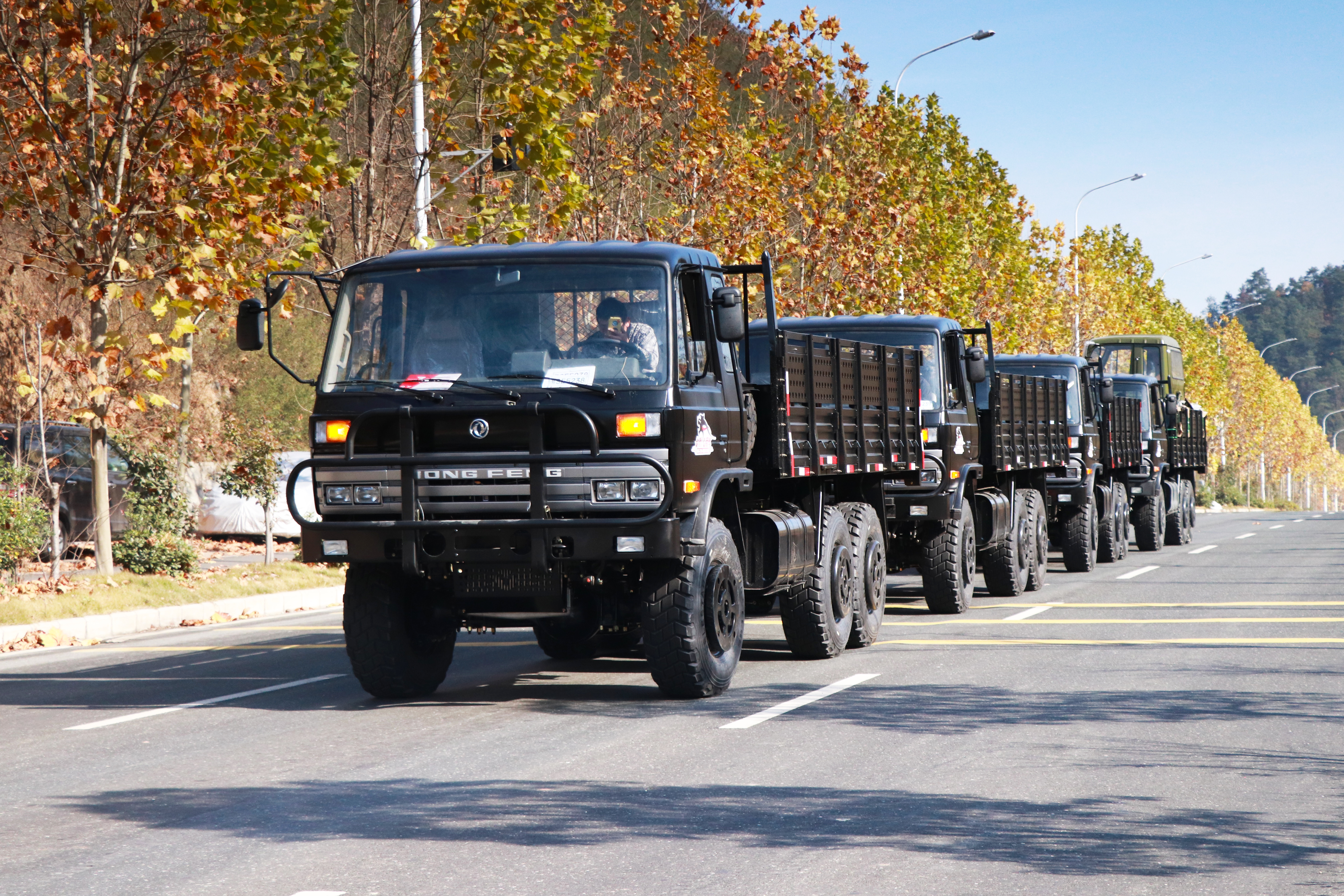 Batch of EQ2102 Off-road Truck Delivery Display
