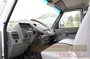 依维柯四轮驱动汽车底盘白色和绿色 4WD 4*4 越野车