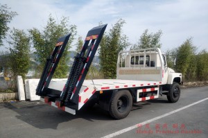 Dongfeng EQ1093 Long-head Flatbed Transporter