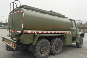Dongfegn Six drive EQ2082 fuel tanker&fuelling vehicle