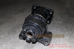 Dongfeng EQ2100 Six Drive Truck Transfer Case Holder