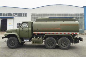 Dongfegn Six drive EQ2082 fuel tanker&fuelling vehicle